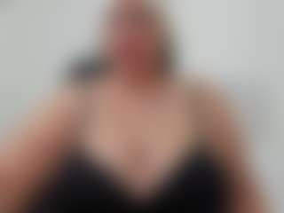 Andrea-curvy1's Live Sex Cam Show