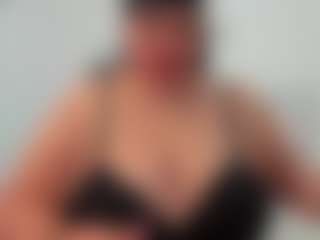 Live cam show with Andrea-curvy1 - Longhair on alttransgirls