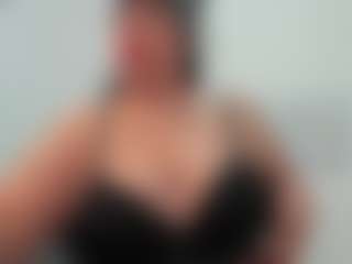Live cam show with Andrea-curvy1 - Longhair on pussylord.com