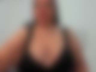Live cam show with Andrea-curvy1 - Ass Bouncing on madthumbs