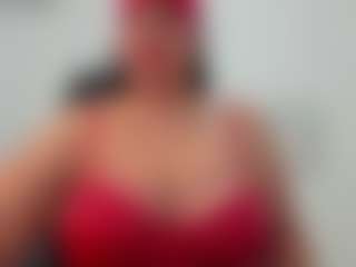 Live cam show with Andrea-curvy1 - Smoking on Camsoda