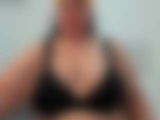 Andrea-curvy1's Live Sex Cam Show