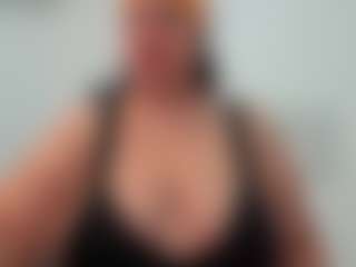 Andrea-curvy1's Live Sex Cam Show