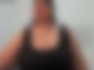 Andrea-curvy1 MILF webcam performer live streaming