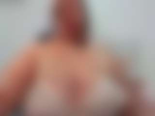 Andrea-curvy1's Live Sex Cam Show
