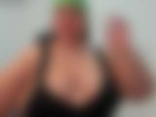 Live cam show with Andrea-curvy1 - Hairy Pussy on xfollow cams