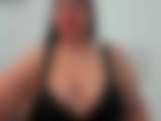 Live cam show with Andrea-curvy1 - Deepthroat on Camsoda