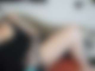 Live cam show with MissyDee - Findomme on madthumbs