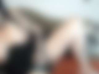 Live cam show with MissyDee - Public Mature on Streamer API