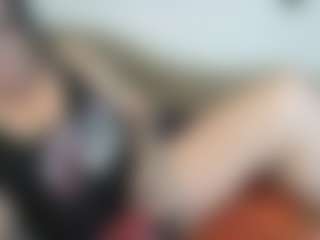 Live cam show with MissyDee - Mature on Camsoda