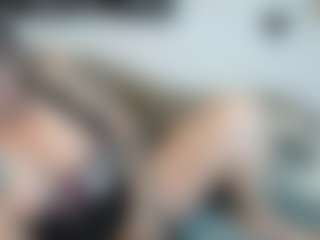 Live cam show with MissyDee - Goth on galaxygirlnitro.com