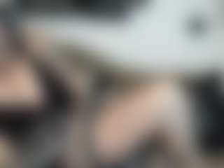 Live cam show with MissyDee - Fishnets on Fling VIP Chat