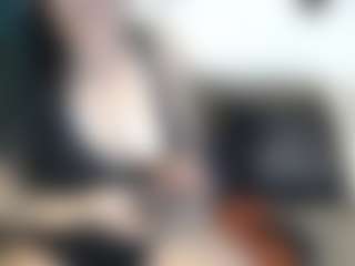 Live cam show with MissyDee - Mature on Fit Hotties