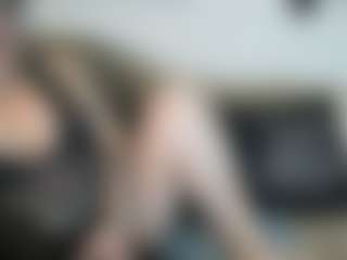Live cam show with MissyDee - Goth on infinitiblacc.com
