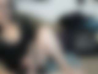 Live cam show with MissyDee - Goth on liverealitysex.com