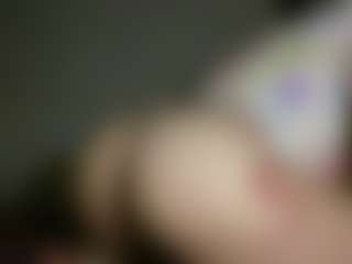 Live cam show with universethadon - Petite on sexylive.show