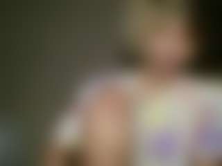 Live cam show with universethadon - Smoking on Camsoda