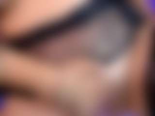 Live cam show with KiraRoxx - Tiny Tits on fuck-show.com