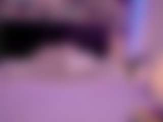 Live cam show with KiraRoxx - Tiny Tits on hrnylive.com