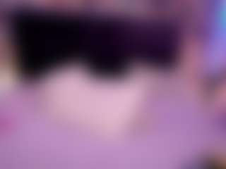 Live cam show with KiraRoxx - Tiny Tits on livesexfox.com