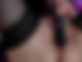 KiraRoxx's Live Sex Cam Show