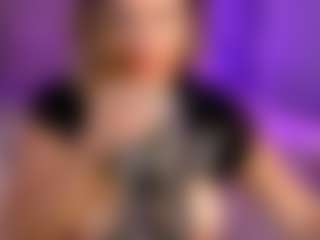 Live cam show with KiraRoxx - Mature on Cam Slut