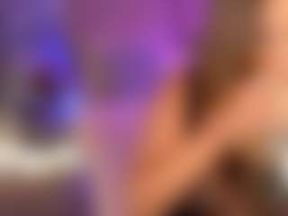 Live cam show with KiraRoxx - Green Eyes on StripNow