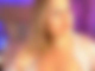 Live cam show with KiraRoxx - Green Eyes on x69.live