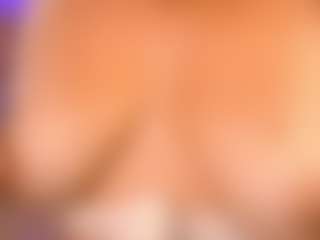 Live cam show with KiraRoxx - Vr Sex on xDating