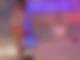 Live cam show with KiraRoxx - Mature on Dare Cams