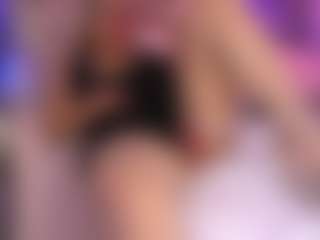Live cam show with KiraRoxx - Middle Aged on Camsoda