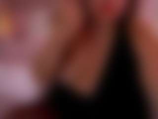 Live cam show with KiraRoxx - Green Eyes on Camsoda