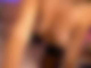 Live cam show with KiraRoxx - Mature on nudelive.tv