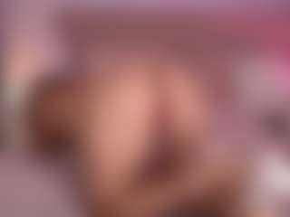 KiraRoxx's Live Sex Cam Show