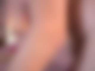 Live cam show with KiraRoxx - Mature on Cam Slut