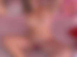 Live cam show with KiraRoxx - Green Eyes on LiveSexCams6