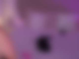Live cam show with KiraRoxx - Mature on Hubzter Live
