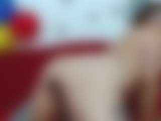 Live cam show with marianahott4 - Gagging on Camsoda