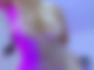 Live cam show with marianahott4 - Average on milfzrlive.com