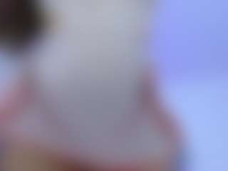 Live cam show with marianahott4 - Athletic Amateur on chickslive.net
