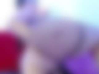 Live cam show with marianahott4 - Nipple Piercings on friskycurves.com