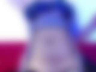 Live cam show with marianahott4 - Athletic Brown Eyes on SmokeAndPoke