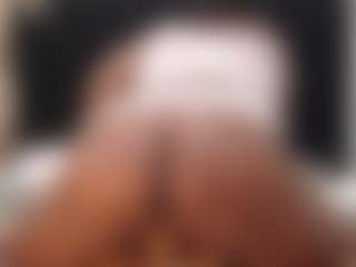 Live cam show with Alhanamiller - Ride on AdultVida.com