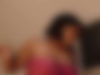 Live cam show with Alhanamiller - Tease Black on StripNow
