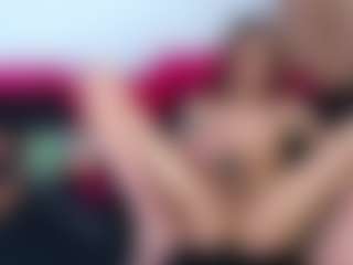 Live cam show with Aliceone - Submissive on xplaylive.com