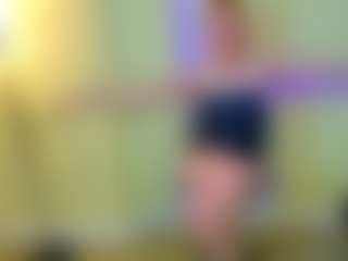 Live cam show with BreeTerner - Camel Toe on sexylive.show
