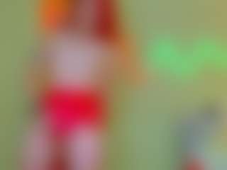 Live cam show with BreeTerner - Thin on StripNow