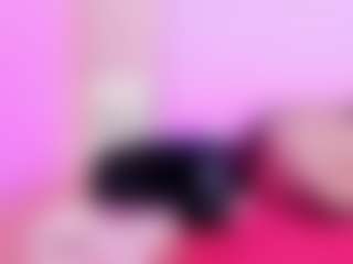 Live cam show with ScarlettBabee - Cute on TeamSkeetLive
