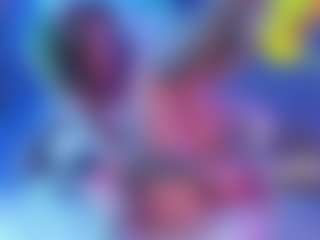Pokaz na żywo z SueWannaPlay - Bikini na Camsoda