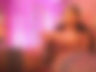 Chloe-Cherry21's Live Sex Cam Show